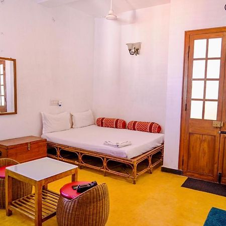 French Rivera Guest House 蓬蒂切里 外观 照片