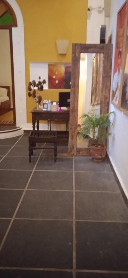 French Rivera Guest House 蓬蒂切里 外观 照片